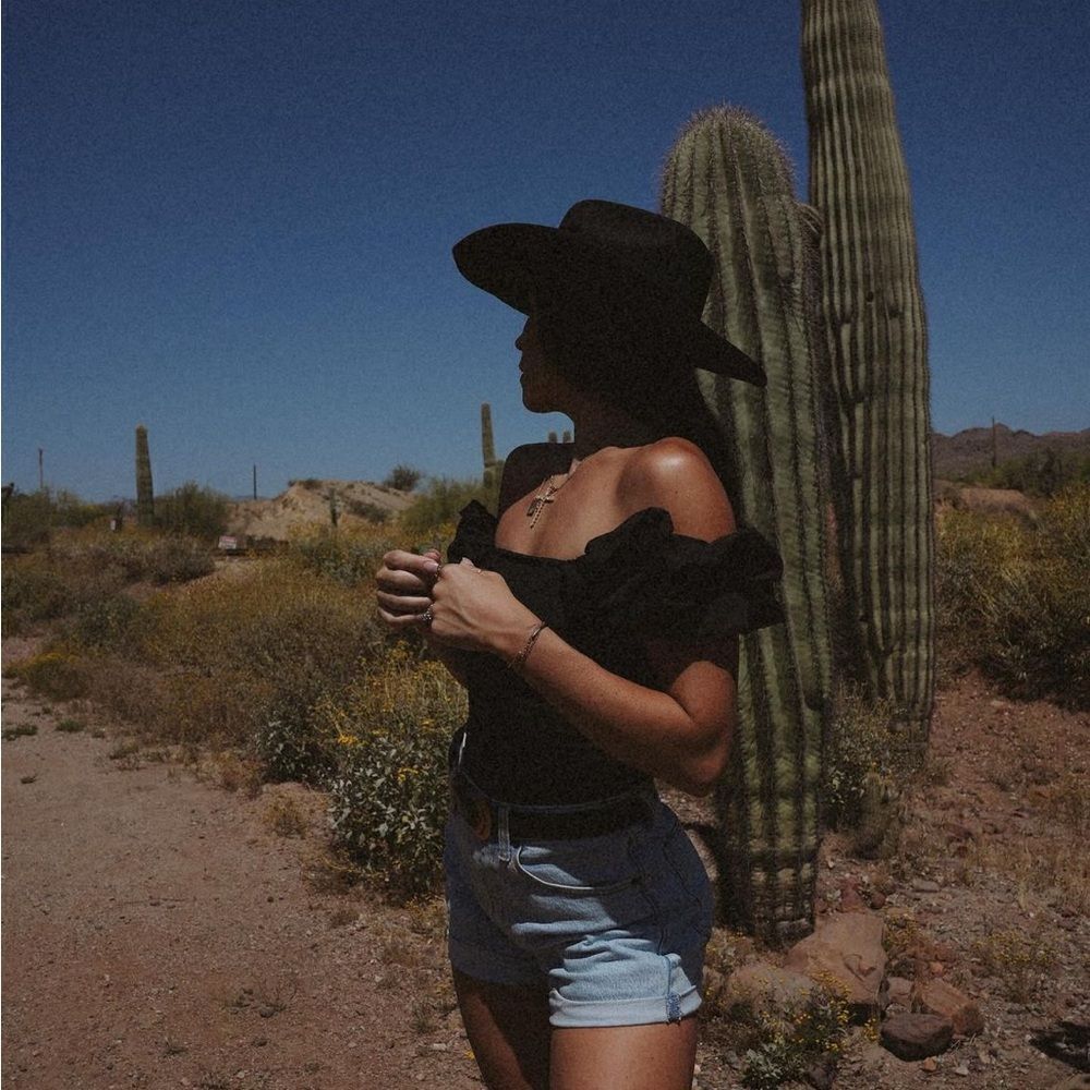 Black  cowboy  hat - Picture 4 of 12